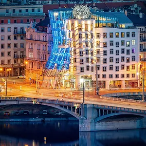 Hotel Dancing House - Tancici Dum, Praga