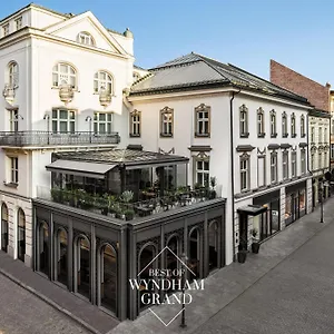 https://hotel-unicus-palace.krakowhotelspoland.com
