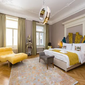 מלון דירות Grand Central Residence By Tkc