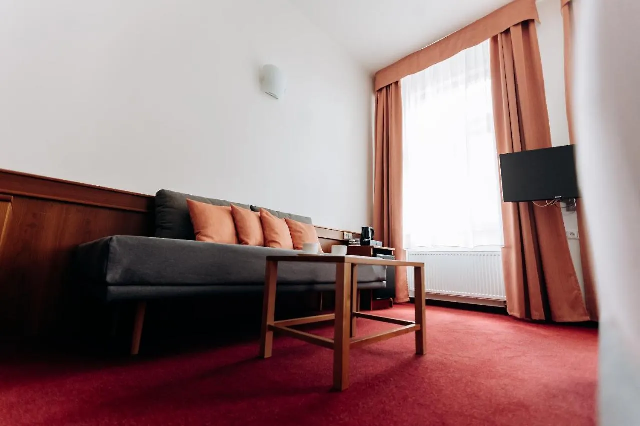 Hotel Alton Praga 3*,