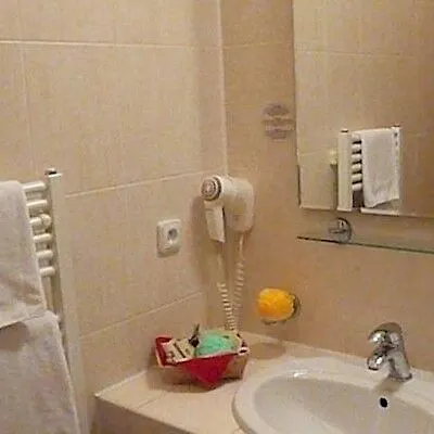Hotel Alton Praga 3*,